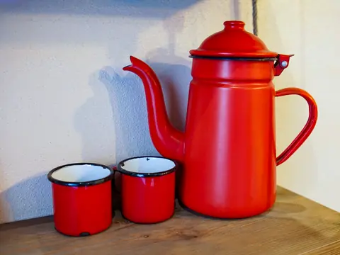 Set cangkir enamel merah (2 buah)