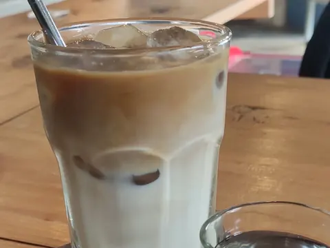 Es Kopi Susu Kelapa